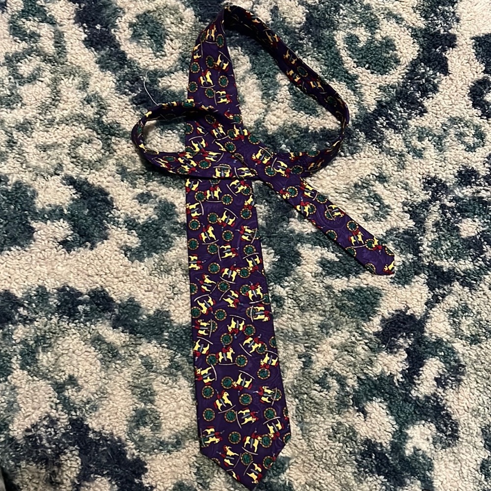 Rare 100% silk FAO Schwartz tie